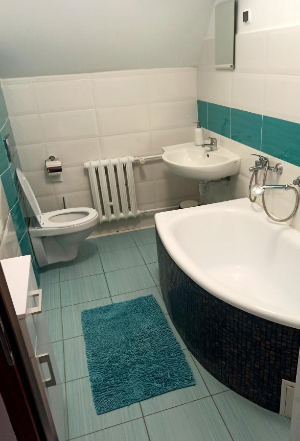 Appartement Wynajem Pokoi Wiki à Mikołajki Extérieur photo