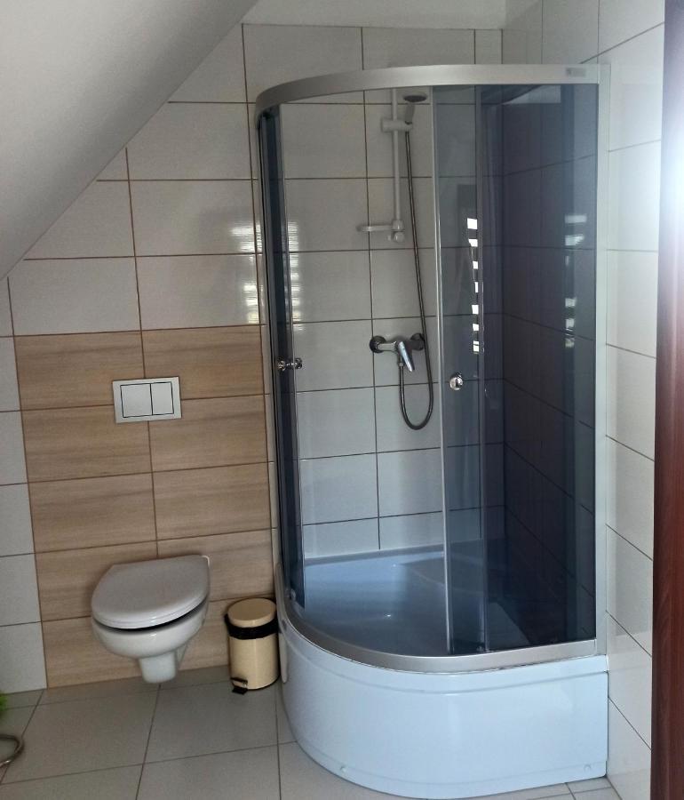 Appartement Wynajem Pokoi Wiki à Mikołajki Extérieur photo