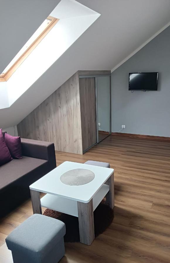 Appartement Wynajem Pokoi Wiki à Mikołajki Extérieur photo