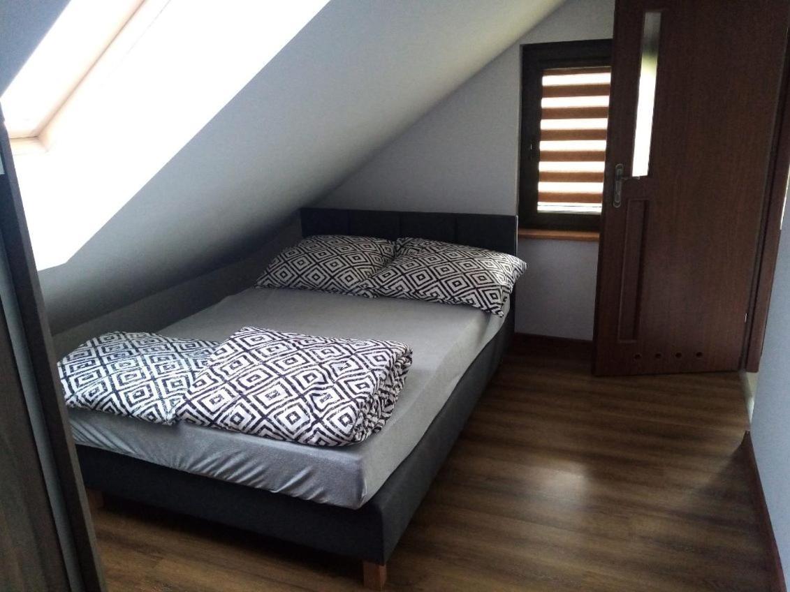 Appartement Wynajem Pokoi Wiki à Mikołajki Extérieur photo