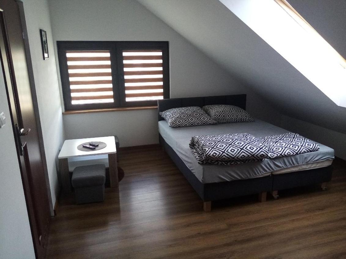 Appartement Wynajem Pokoi Wiki à Mikołajki Extérieur photo
